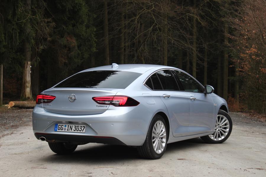  Opel Insignia Grand Sport Turbo D 2017 года  (фото 28 из 29)